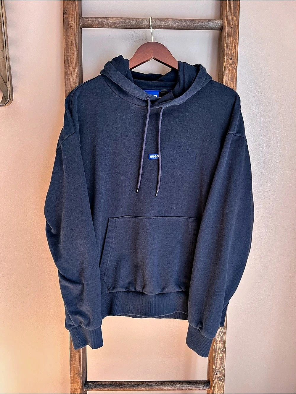 HUGO Men's Hoodie in Blue Size Medium